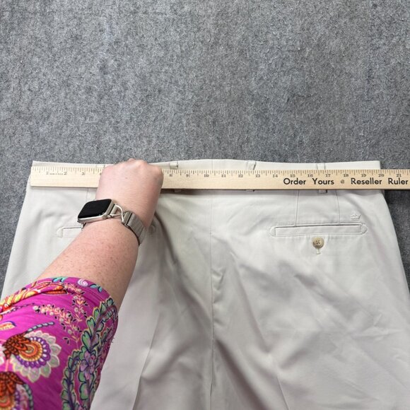 Peter Millar Wicking Salem High Drape Performance Shorts Men 40 Beige 7" Crease - Picture 12 of 16